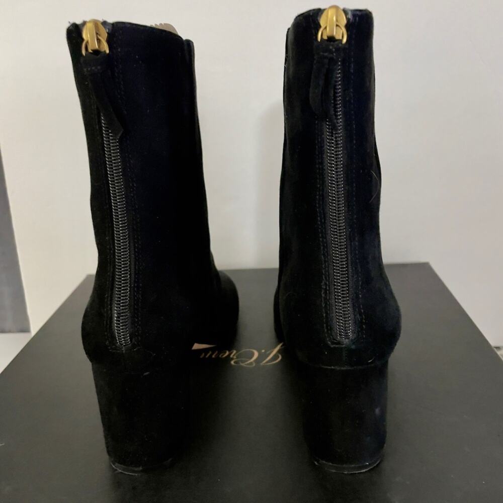 J Crew Willa Kid Suede Ankle Boots Size 8.5 Chic Modern Versatile Bootie - Picture 5 of 7